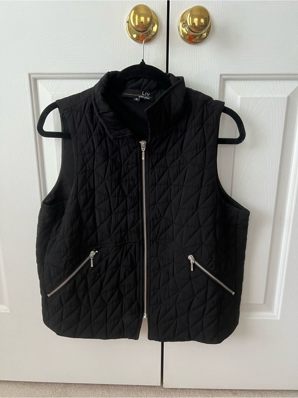 Quilted Black Zip Vest - Sleeveless Layering Piece